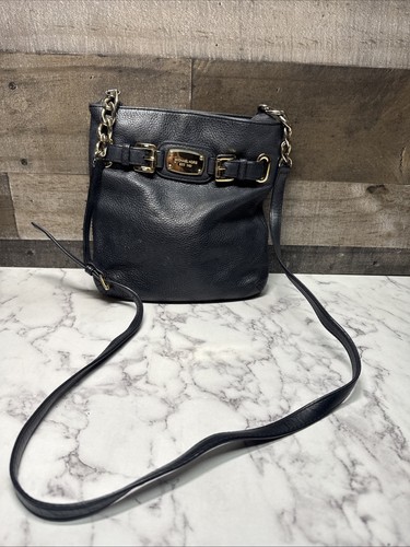 Michael Kors Hamilton Pebble Leather Crossbody Bag Handtasche Schwarz Gold Schnallen Druckknopf - Bild 1 von 8
