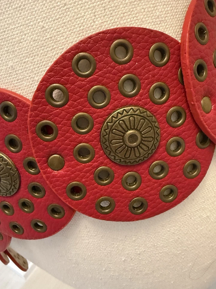 ❤️ Cinturón Concho Rojo Y2K Años 90 De Colección Talla Única Cadera o Cintura Foto 4 de 4