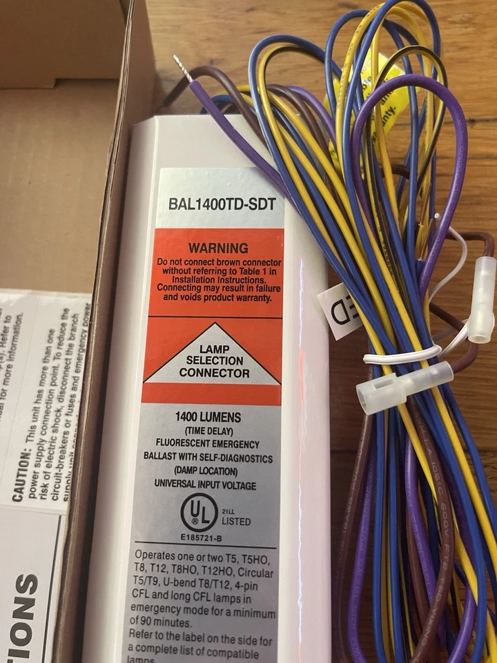 Luz fluorescente de respaldo de emergencia Lineage BAL1400TD-STD - Imagen 2 de 4
