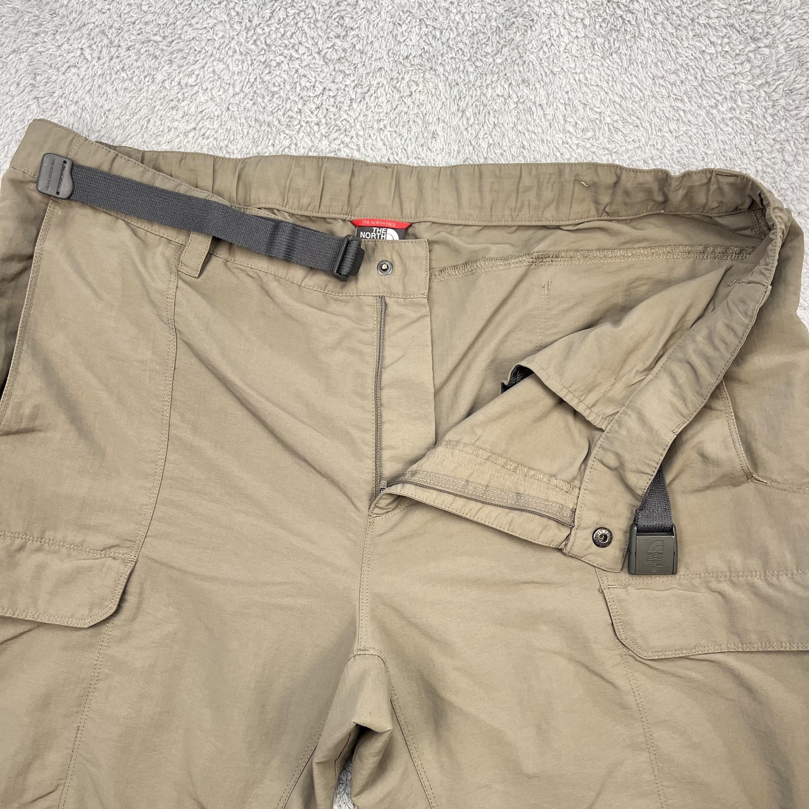 The North Face Pants Mens 2XL Khaki Convertible Zip Off Nylon Hiking Cargo AJFB thumbnail 2