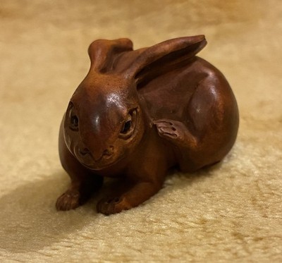 Hand carved Boxwood Netsuke Asian Rabbit Figurine. 2 L Wood Toggle. Contemporary