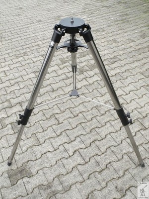 MEADE Standard Heavy Duty Field Tripod (sehr stabiles Teleskop-Stativ; 9,1 kg)