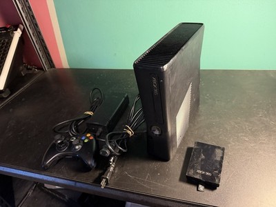 Microsoft Xbox 360 S Console W/HDD/Cords + Controller Black