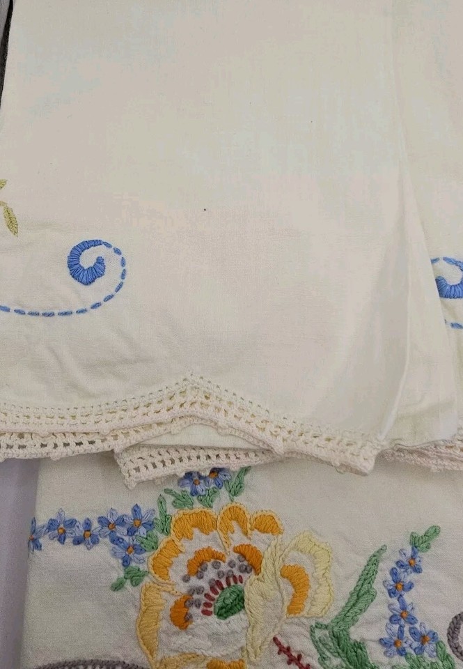 Pair of 2 Vintage Embroidered Crochet Edged Pillowcases Swan & Floral