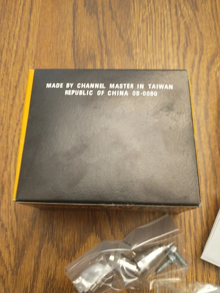 2 MATV Channel Master UHF VHF FM TV / 2-Way Hybrid Splitter Model 7242 NEW NIB - Image 4 of 4