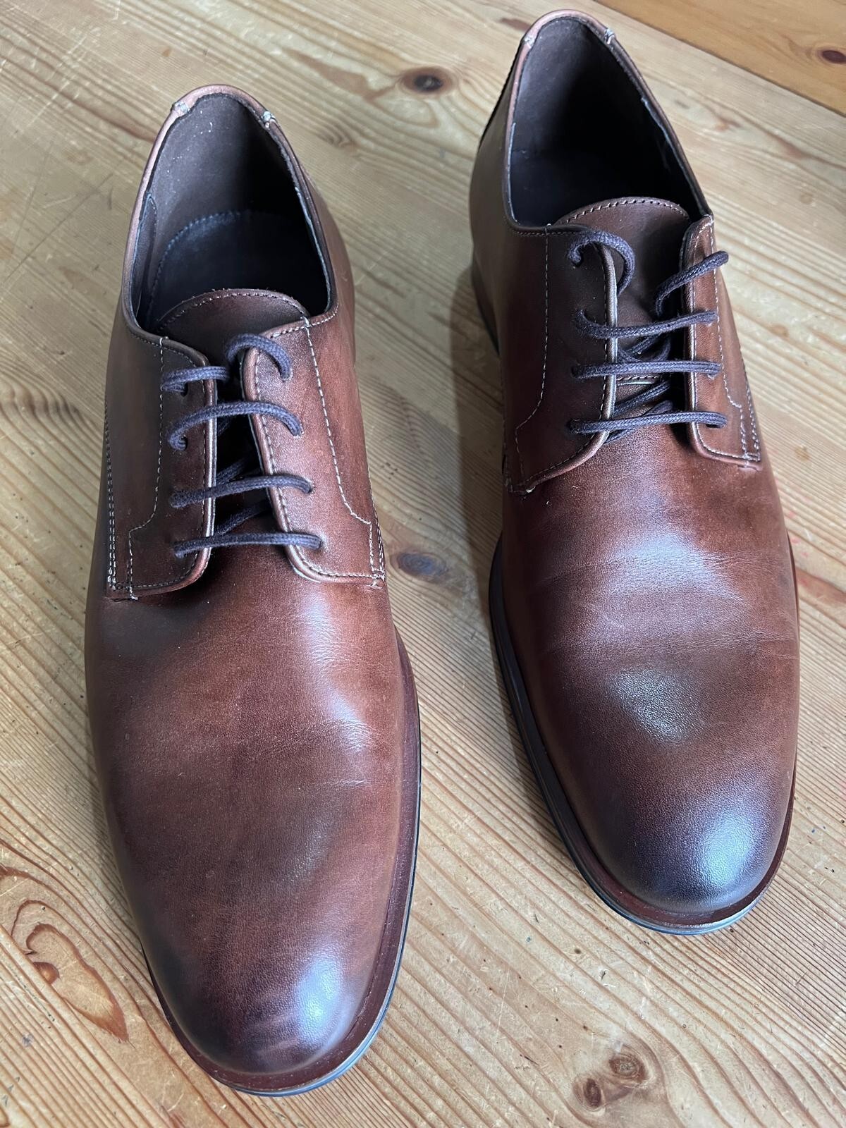 SAOLA Derby uomo tomaia in pelle suola in gomma mai indossato UK 8 1 2