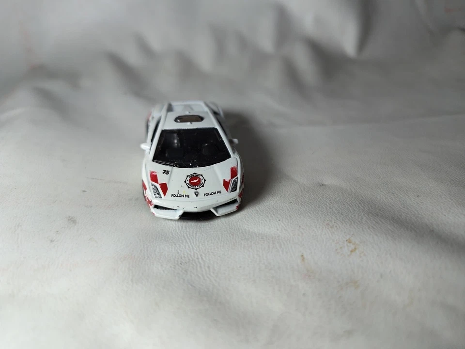 White Hot Wheels Lamborghini Gallardo LP-560-4 Polizia Airport Support Vehicle - Image 2 of 4