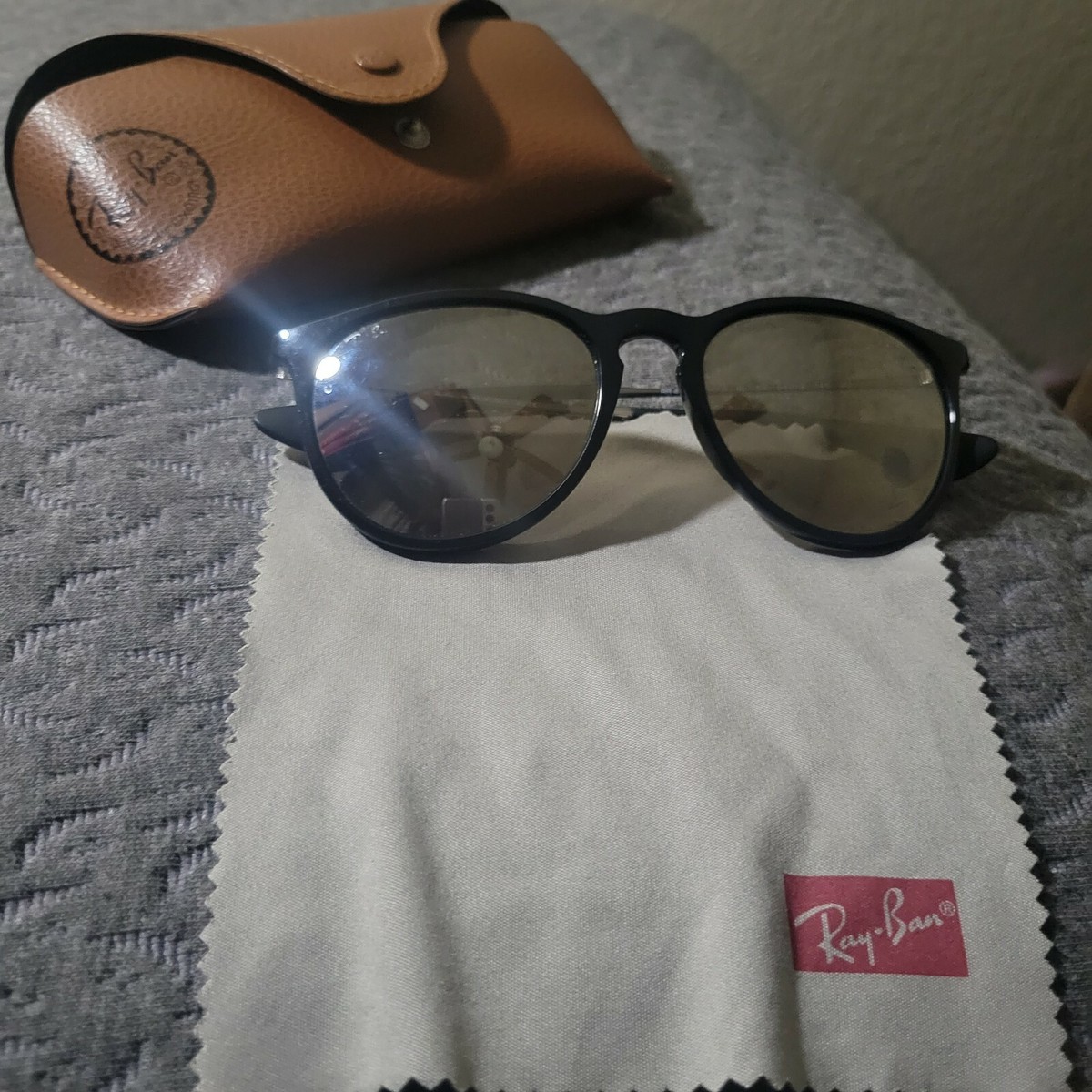 Ray-Ban Erika Classic Sunglasses - RB4171 622/8G - Full Set! Ray-Ban Erika Classic Sunglasses - Als.com main image 4