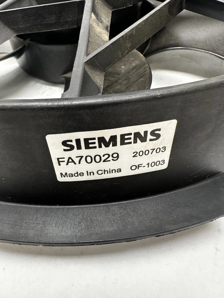 Вентилятор охлаждения радиатора Siemens в сборе левая сторона для Ford Taurus FA70029 1996-2007 годов выпуска - Изображение 3 из 3