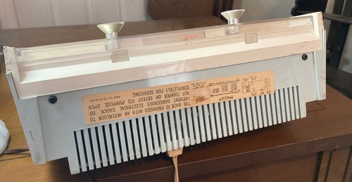 Vintage PHILCO CLOCK RADIO - Picture 19 of 24