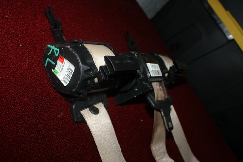 Rear Seat Belt Set Set Oyster 71 BMW F30 OEM 320i 328i 335i 330i 340i 2012-2018 - Picture 4 of 9
