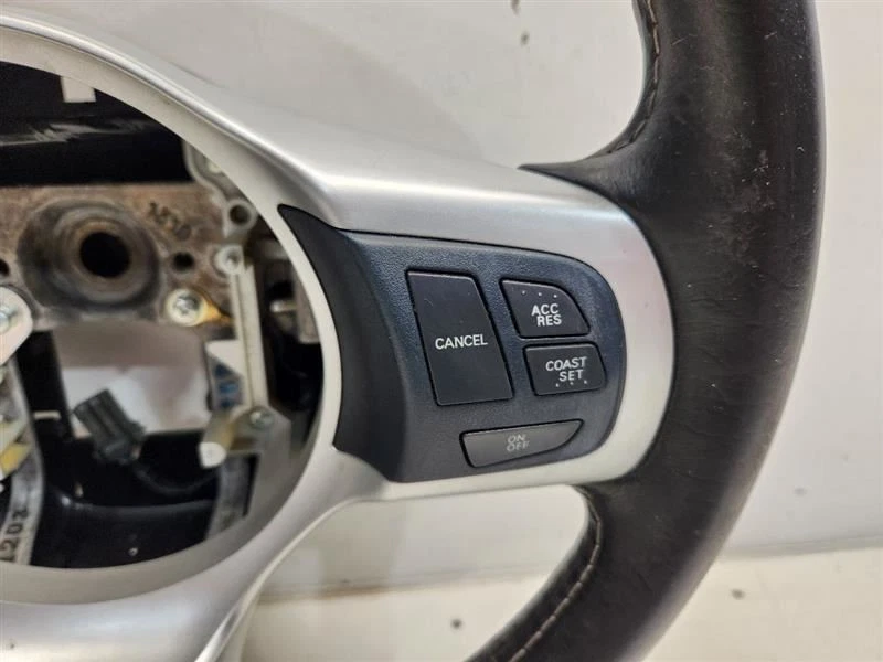 Volante Mitsubishi Lancer Ralliart 2011 *ligero desgaste* Foto 4 de 4