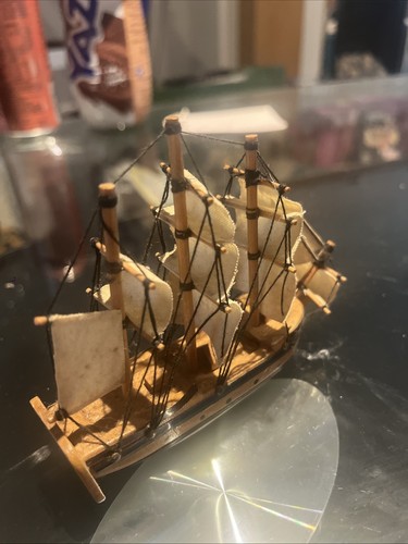Model Ship - Picture 3 of 3