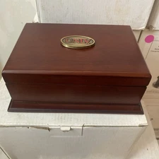 UNLV  wooden Card box the memory Company See Note