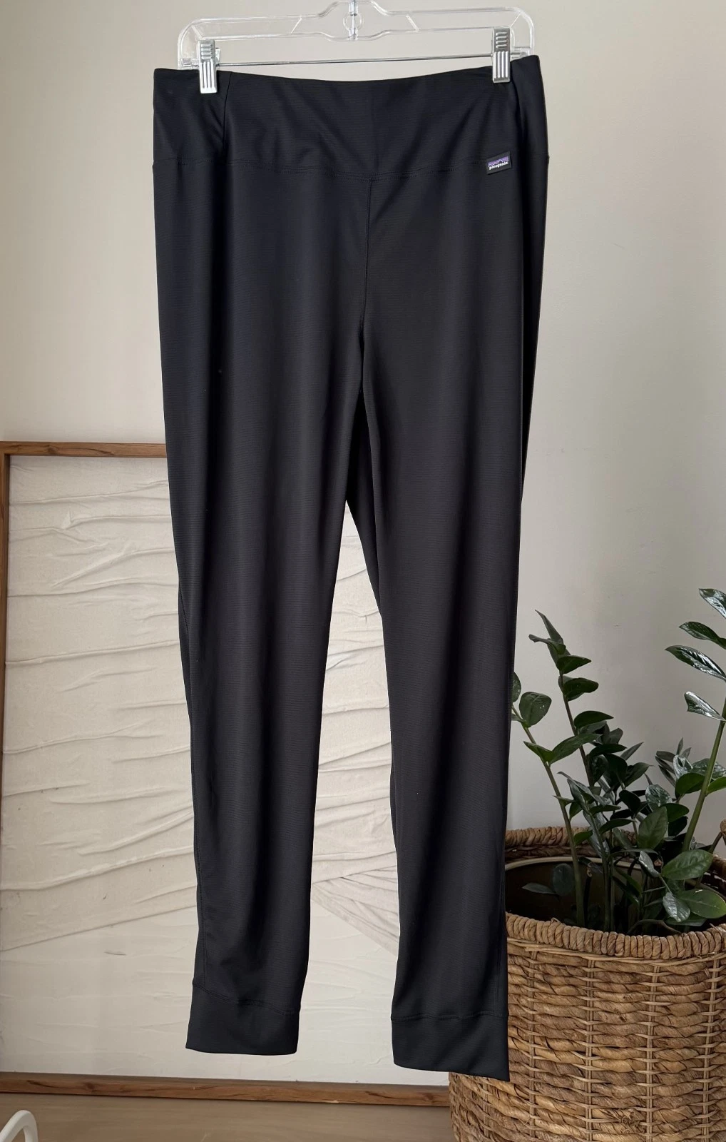 Women's PATAGONIA Black Lightweight Capilene Baselayer Tights Pants Size Large L
