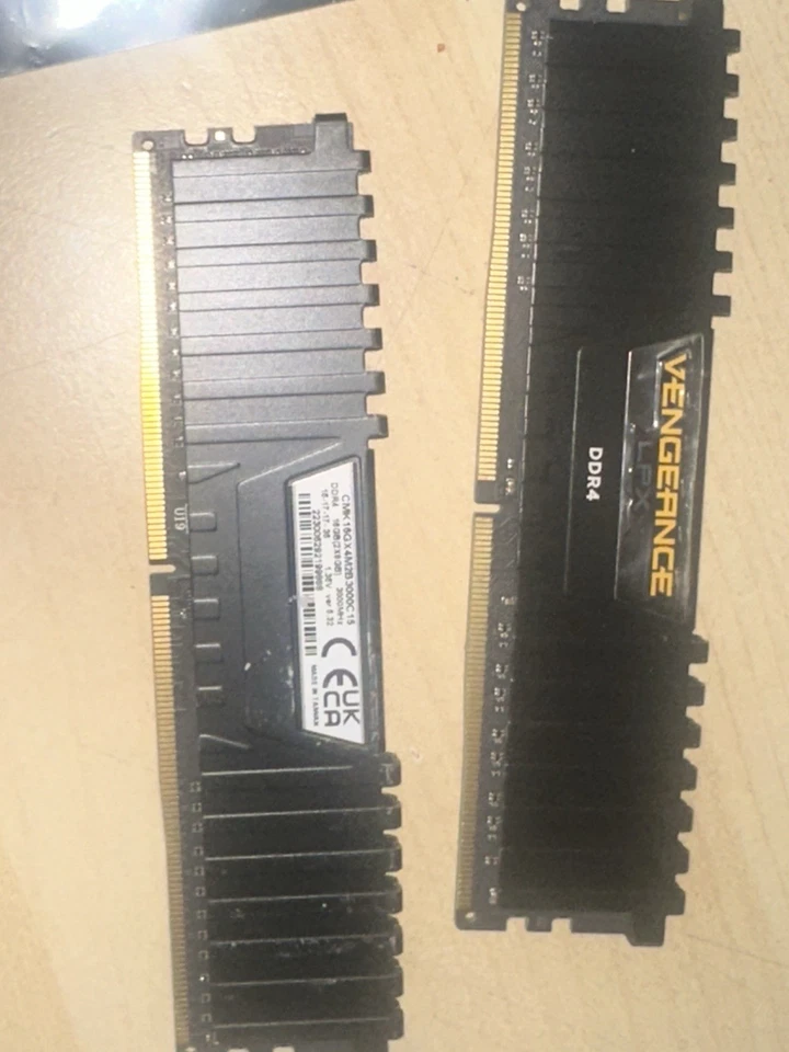Corsair Vengeance LPX CMK16GX4M2B3000C15 DDR4 3000MHz Arbeitsspeicher RAM 16GB (2x8GB)