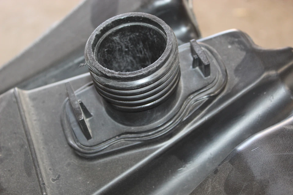 Ski-doo Grand Touring 550f 2014 deportivo tanque de gasolina depósito de combustible Foto 3 de 4