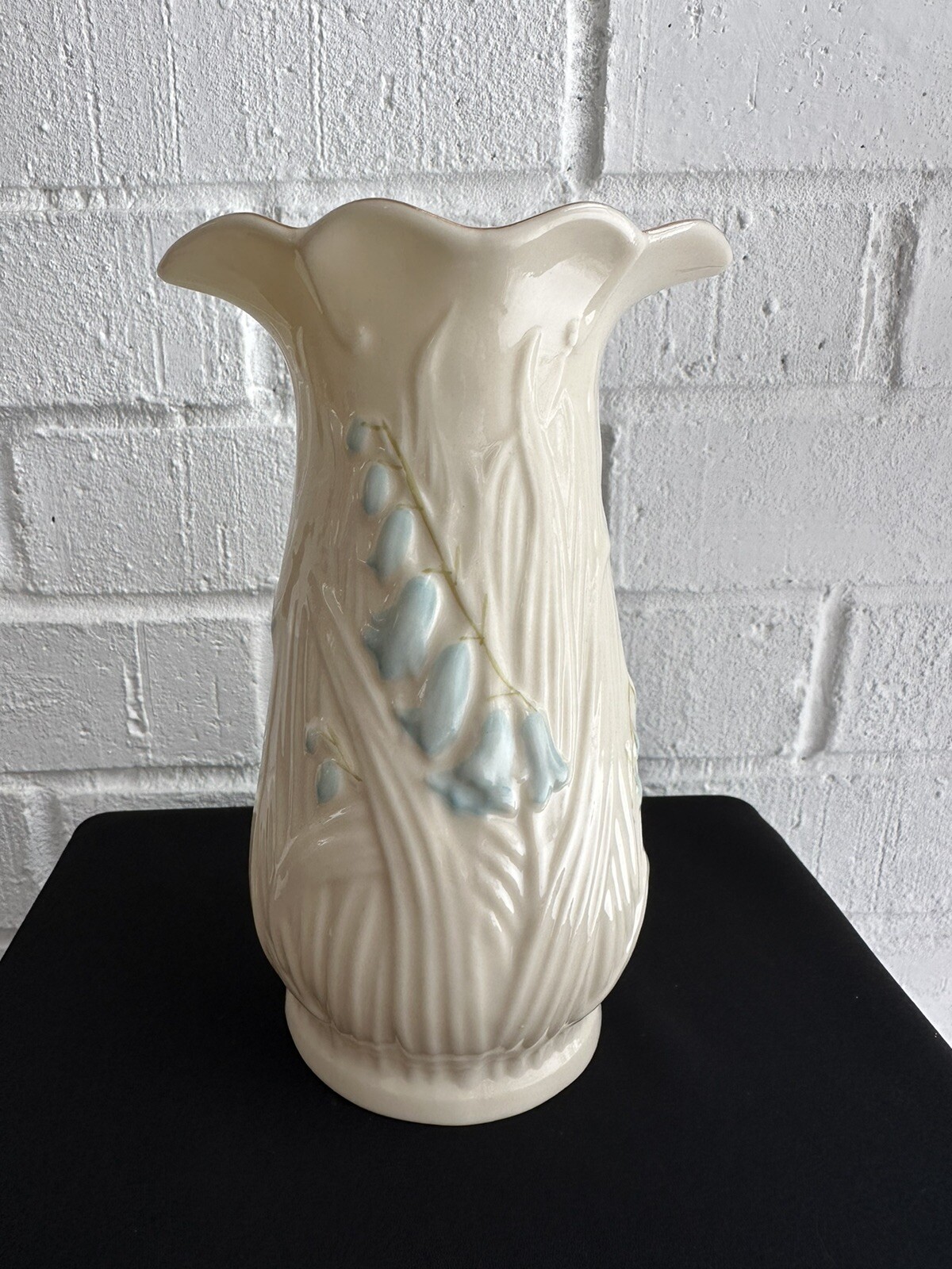 Belleek Vase Ireland with Bluebell Flowers 7th Gold Mark 198092 Spring