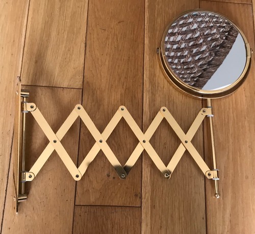 Wall Mounted Extendable Bathroom - Shaving/Make-up Mirror - Above Cages - Picture 2 of 3