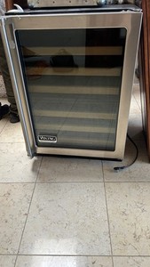 Viking Dual Zone Stainless Steel Wine Fridge with Digital Display and 5 Shelves