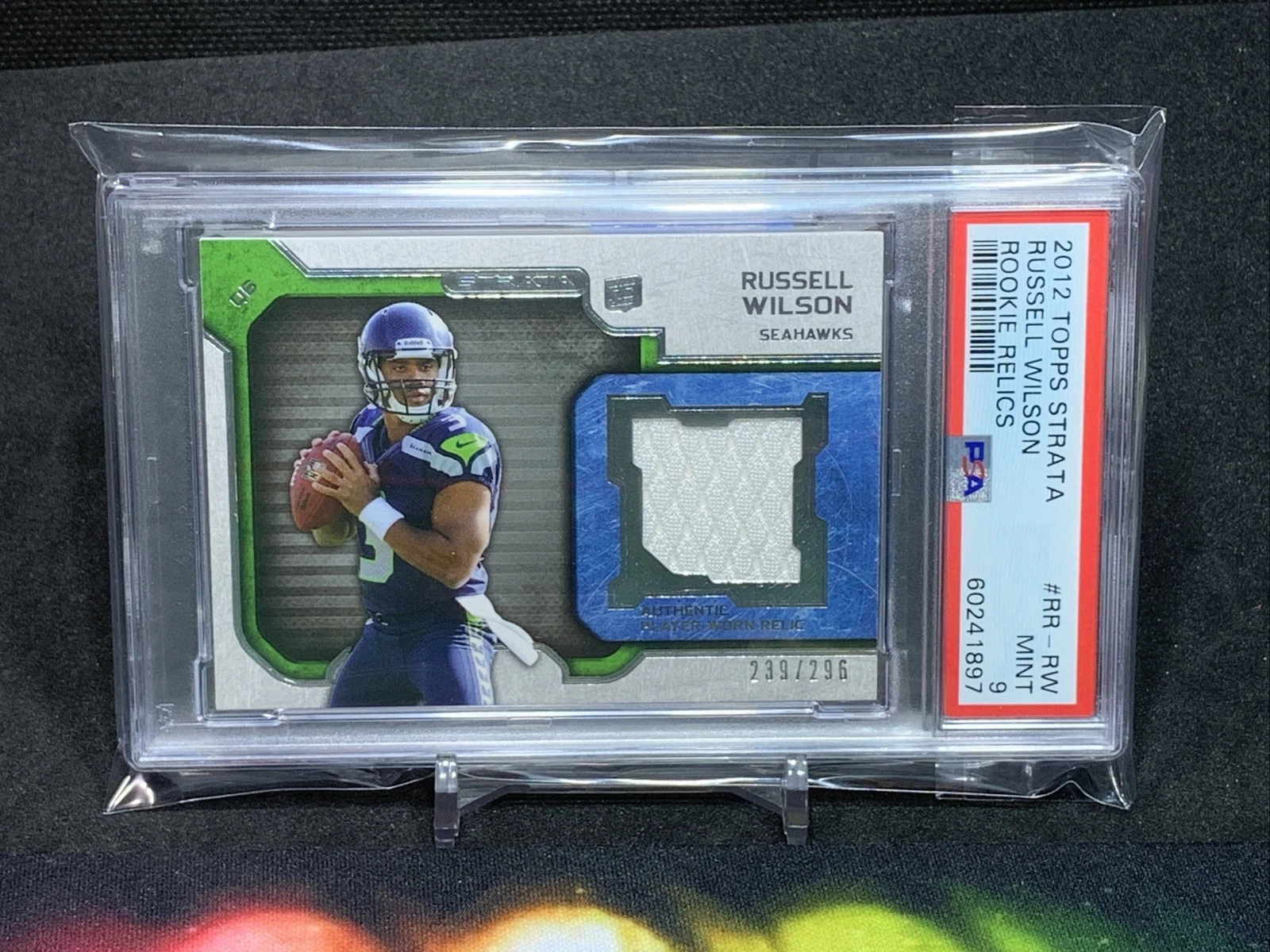 Russell Wilson Topps Strata Rookie Relics #RRRW Base
