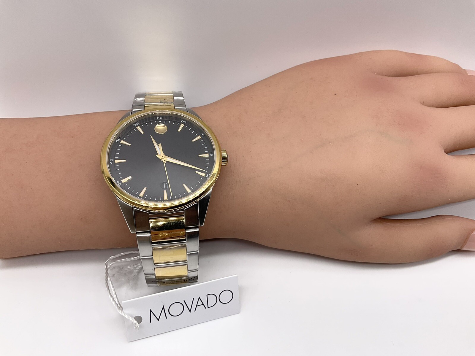 Movado 0607245 Men's Stainless Steel Wristwatch