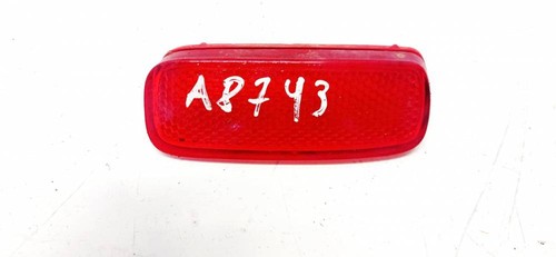 Rear light reflector