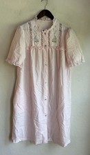 Vintage Gilead Pink Ruffle Embroidered Nightgown Robe M Lace Snap Coquette