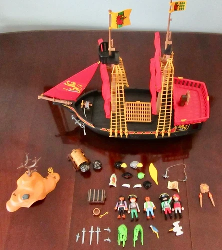 Vintage Playmobil  Geobra Pirate Ship  & Accessories  (1978) 36 pieces