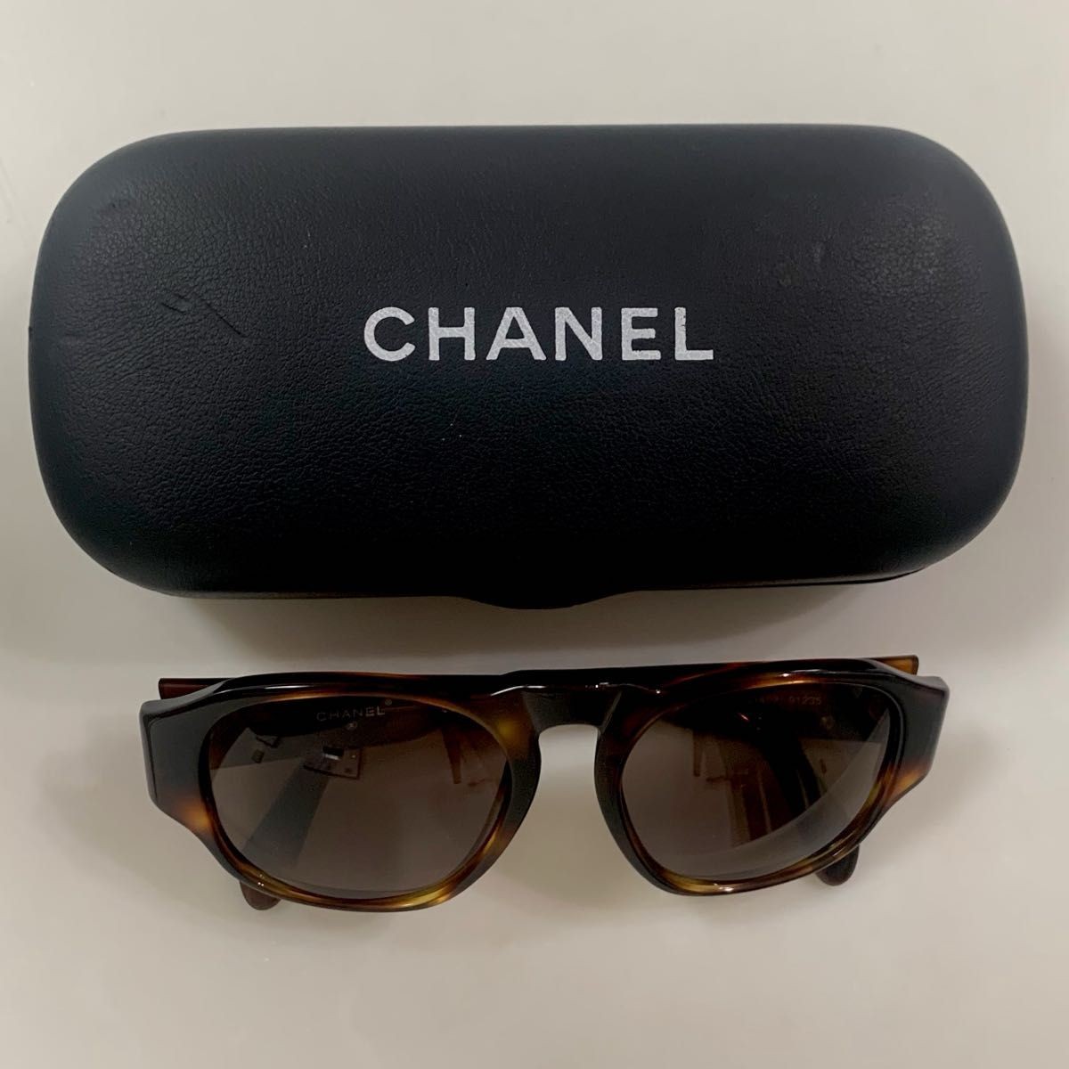 CHANEL vintage Coco mark sunglasses with case in excellent condition