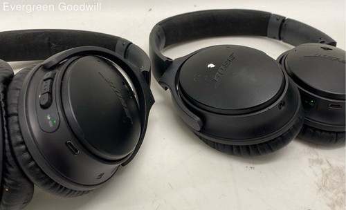 Collection of 2 Bose Wireless Headphones-Both Power On/Not Fully Tested/P&R