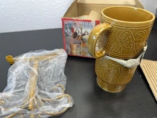 Vintage Mug Tree Set-4 Ceramic Mugs With Decorative Stand Butterfly Tan Brown