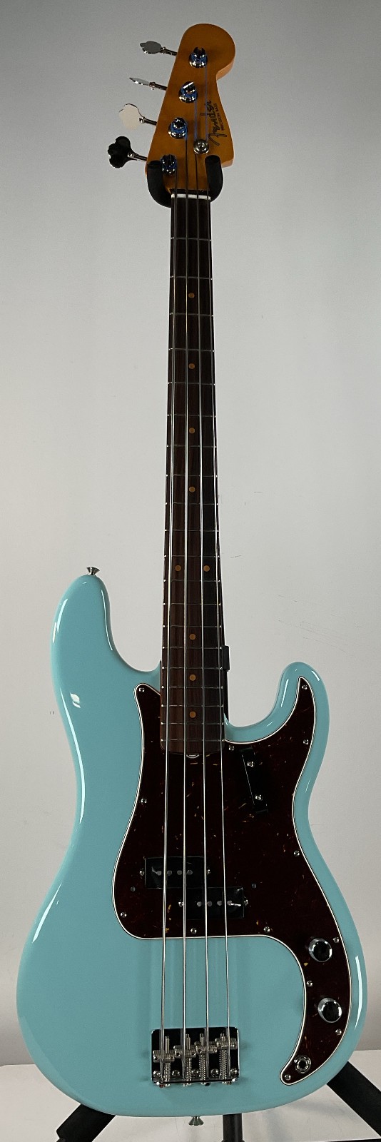 Fender American Vintage II 1960 Precision Bass w /  Case - Daphne Blue - Maxed Rod
