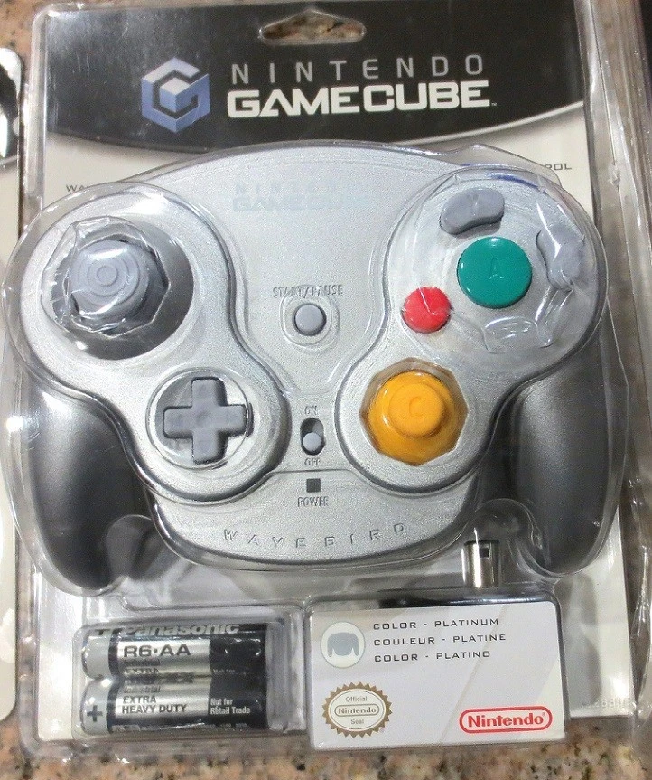 GAMECUBE WAVEBIRD PLATINUM CONTROLLER MODEM ADAPTER MEMORY 1019 CARD NEW OEM - Image 3 of 4