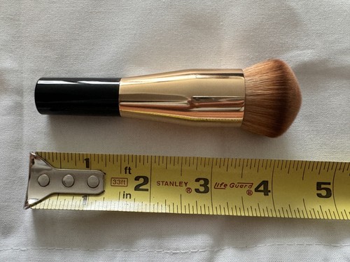 Chanel Brush Sublimage L'essence De Teint New. Great Quality NWOT 100% Authentic - Picture 7 of 9