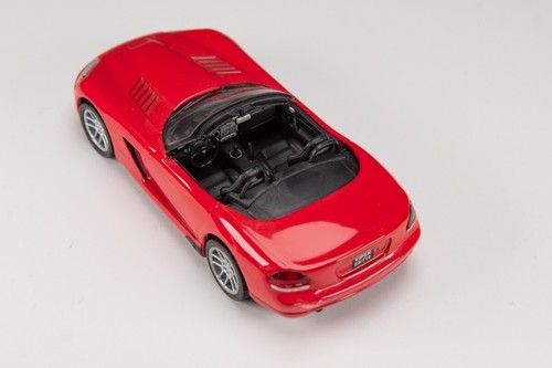 IXO Chrysler Viper SRT-10 in rosso red modello pressofuso 1:43 con vetrina - Foto 7 di 7