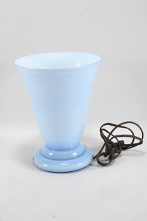 O48Y75 Vintage Glass Table Lamp
