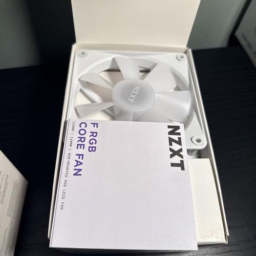 NZXT RF-C12TF-W1 F120 RGB Core 3 X 120mm FAN & Lighting Controller - Photo 5/9