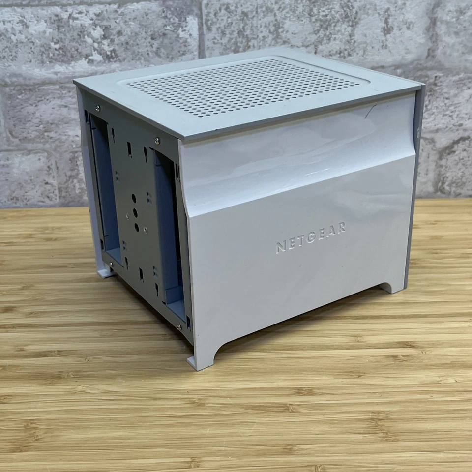 Netgear Storage Central Turbo SC101T Hard-drive Storage Network IDE Plug - Image 3 of 4