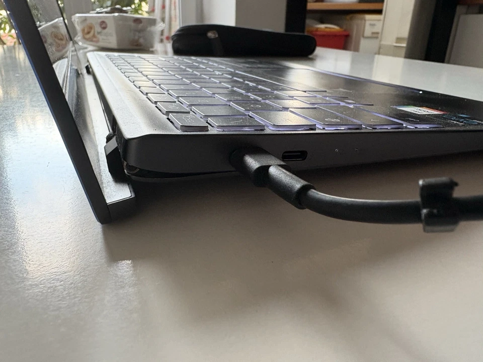 Msi Prestige 14 Evo I7-1185G7 3GHz. 16 Gb ram. 500 GB Hd - Immagine 2 di 4