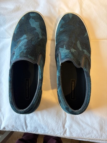 Banana Republic Camoflauge Canvas Shoes men sz 9