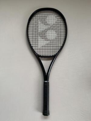 YONEX ezone100 G2 ブラック　レザーグリップに変更しています。 YONEX ezone100 G2 ブラック レザーグリップに変更しています