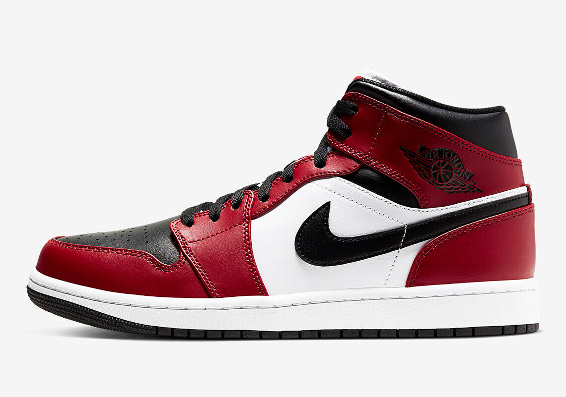 Nike Air Jordan 1 Retro Mid CHICAGO BULLS BLACK TOE BRED RED Nike Air Jordan 1 Retro Mid CHICAGO BULLS BLACK TOE BRED RED