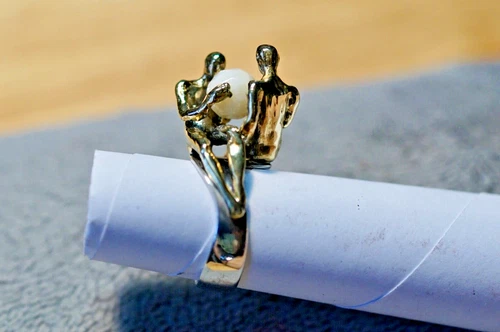 Vintage 14k green gold and Sterling "Gemini" ring w/agate bead