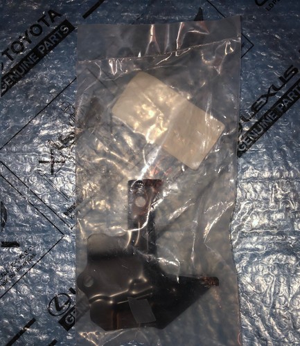 Parachoques delantero brazo superior genuino Toyota Camry OEM 52142-06160 2018-2020 NUEVO - Imagen 10 de 14
