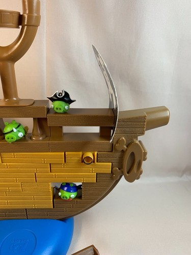 Angry Birds Go! Jenga Pirate Pig Attack Game Hasbro 2013 Incomplete Please Read - Picture 4 of 19