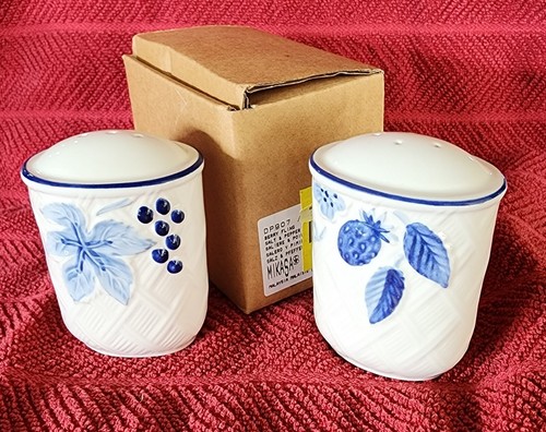 Mikasa Berry Fling Salt & Pepper Shakers (handpainted)