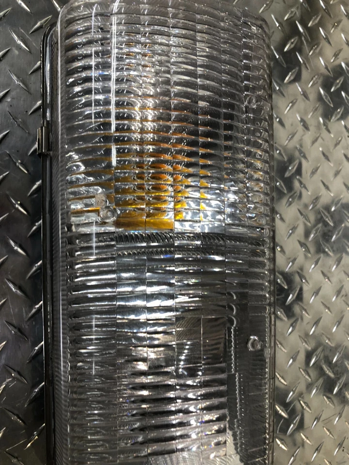 1992 - 1996 年别克 Roadmaster 前乘客右灯总成经测试 Oem — 第 3/4 张图片