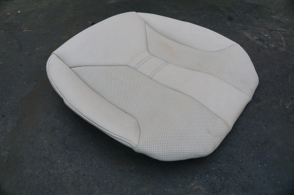 Cojín del panel del asiento inferior trasero blanco marfil 52207409981 OEM BMW i8 2014-19 Foto 3 de 4