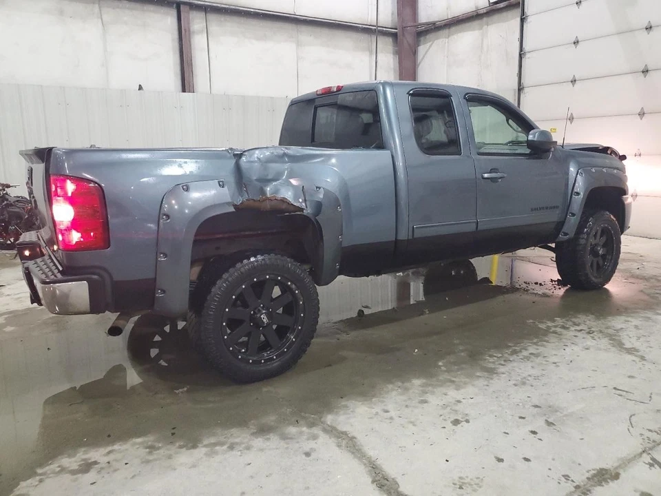 Espejo retrovisor interior delantero central usado se adapta a: Chevrolet Silverado 1500 2011 Foto 3 de 4